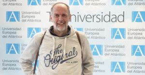 Luis Fernández es un experto en ingeniería de software